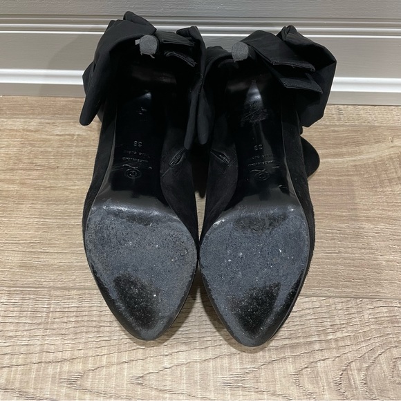 Alexander McQueen black suede platform high heel ankle bootie back bow size 38 - Picture 6 of 6